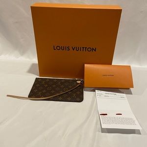 NWT Louis Vuitton Neverfull Wristlet Clutch Cherry